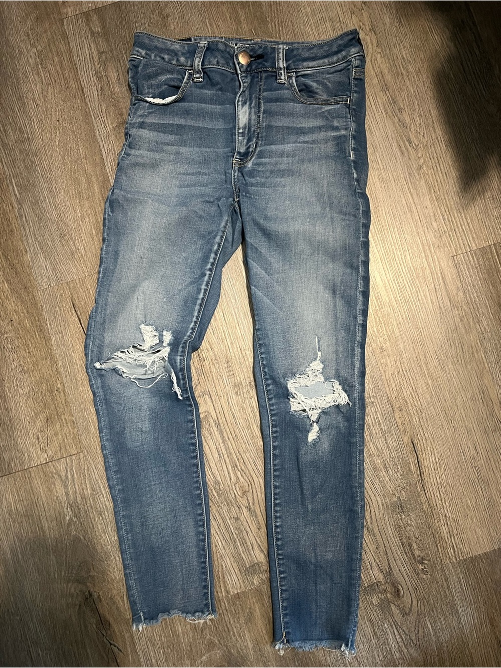 Slim Fit Distressed Women’s Jeans in Medium Blue